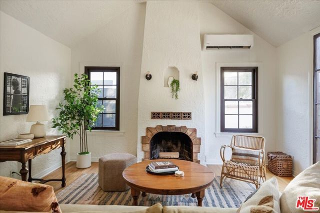 3812 Dover Street, Los Angeles, CA 90039