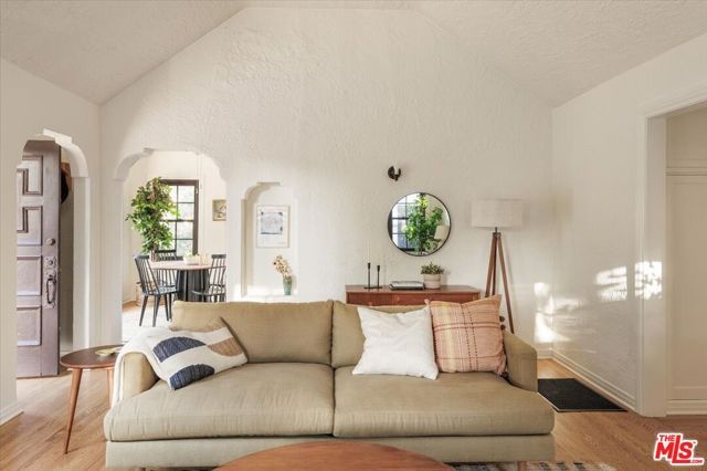 3812 Dover Street, Los Angeles, CA 90039