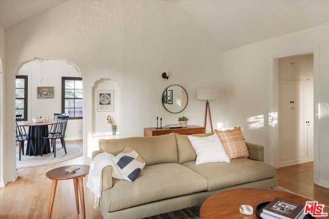 3812 Dover Street, Los Angeles, CA 90039