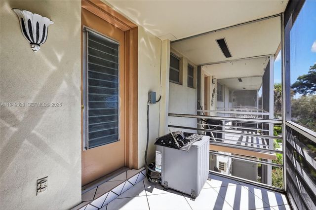 16750 NE 14th Ave 310, Miami, FL 33162