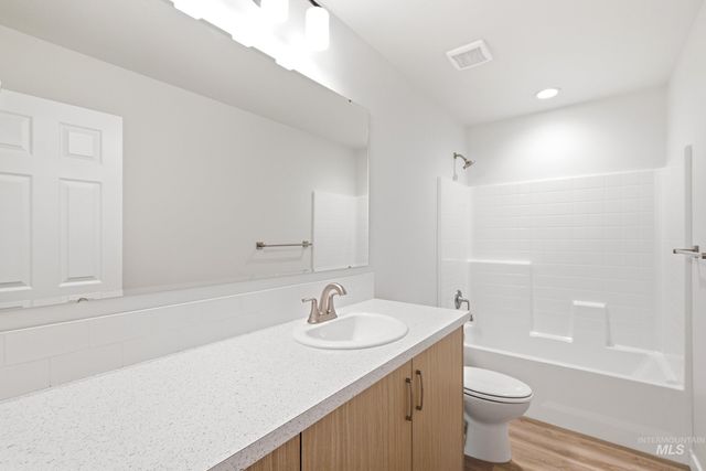1763 Gyrfalcon St, Middleton, ID 83644
