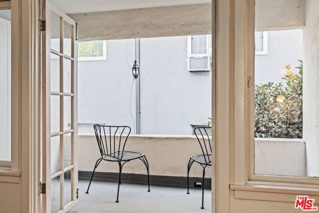 329 S Reeves Drive, Beverly Hills, CA 90212