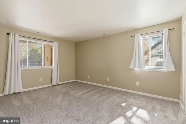 305-A CYPRESS POINT CIR, Mount Laurel, NJ 08054