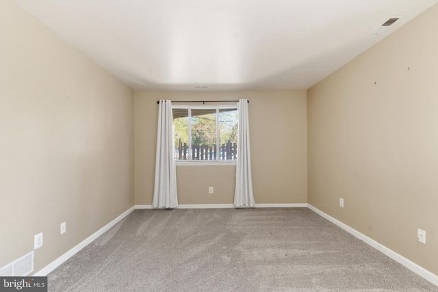 305-A CYPRESS POINT CIR, Mount Laurel, NJ 08054