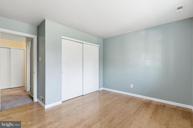 305-A CYPRESS POINT CIR, Mount Laurel, NJ 08054