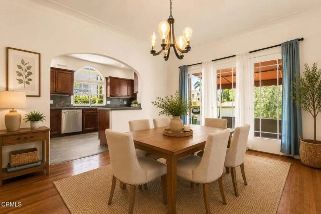 4725 Ambrose Avenue, Los Angeles, CA 90027