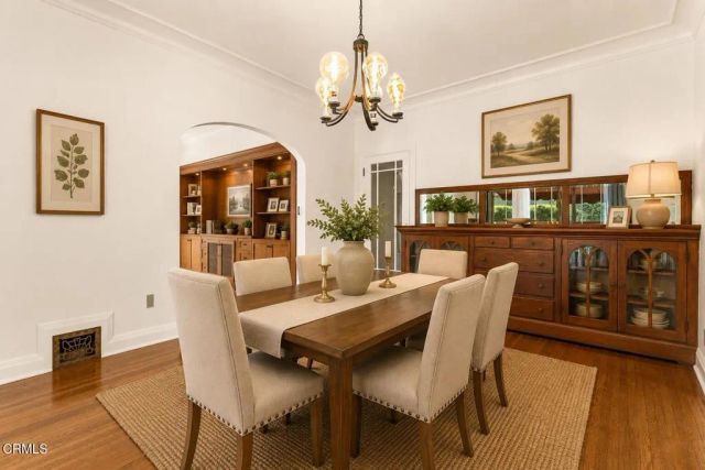 4725 Ambrose Avenue, Los Angeles, CA 90027