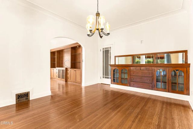 4725 Ambrose Avenue, Los Angeles, CA 90027