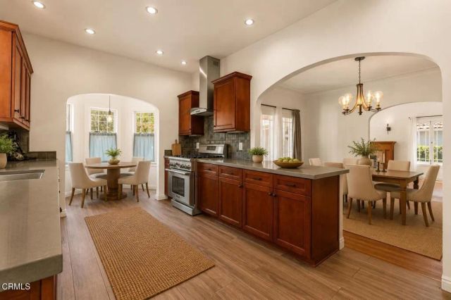 4725 Ambrose Avenue, Los Angeles, CA 90027
