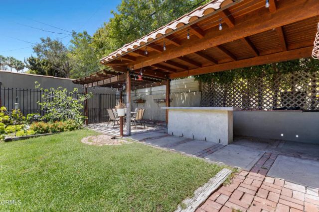 4725 Ambrose Avenue, Los Angeles, CA 90027