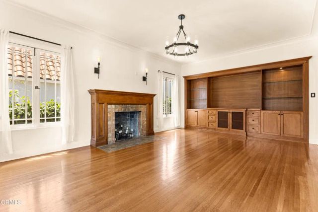 4725 Ambrose Avenue, Los Angeles, CA 90027