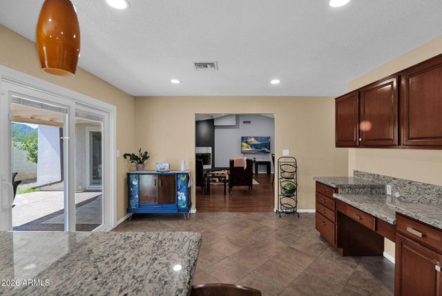 9040 N 14TH Place, Phoenix, AZ 85020