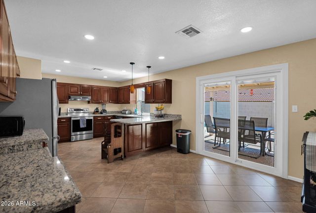 9040 N 14TH Place, Phoenix, AZ 85020