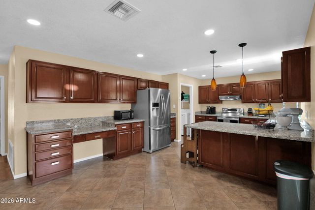 9040 N 14TH Place, Phoenix, AZ 85020
