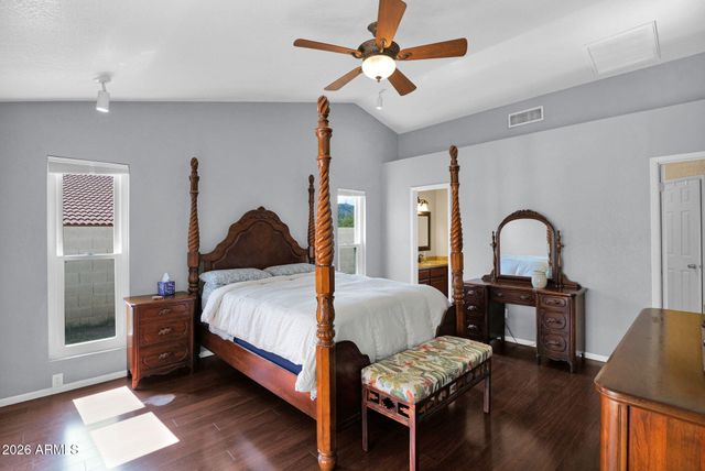 9040 N 14TH Place, Phoenix, AZ 85020