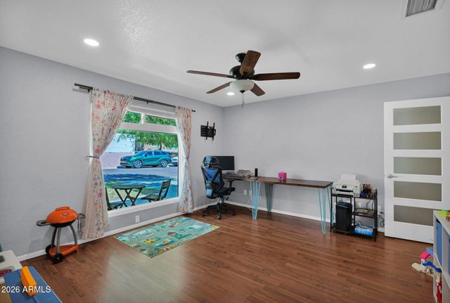 9040 N 14TH Place, Phoenix, AZ 85020