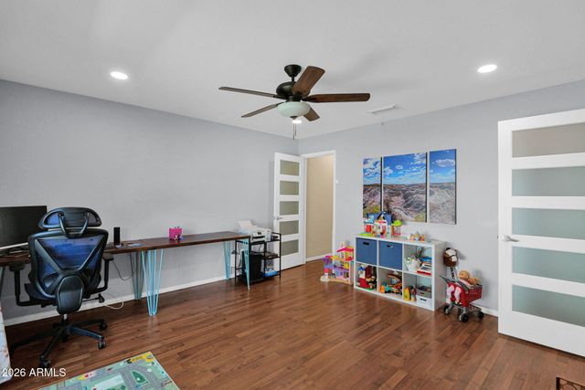 9040 N 14TH Place, Phoenix, AZ 85020