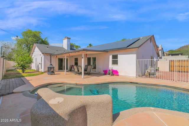 9040 N 14TH Place, Phoenix, AZ 85020