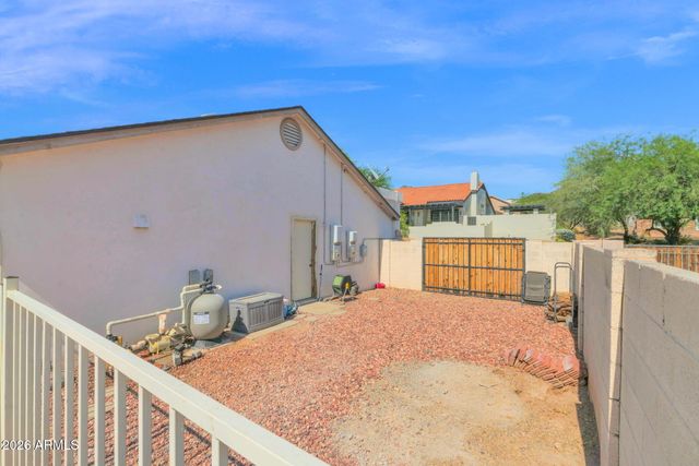 9040 N 14TH Place, Phoenix, AZ 85020