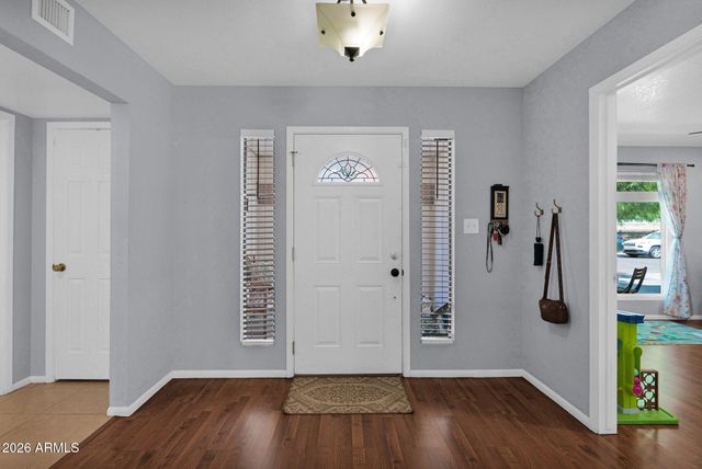 9040 N 14TH Place, Phoenix, AZ 85020