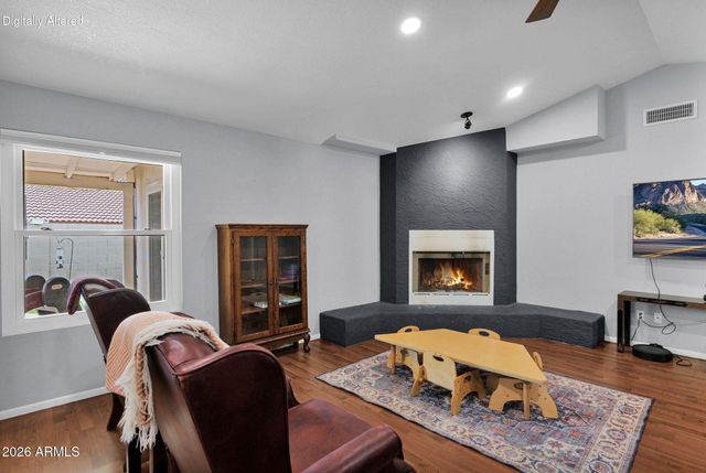 9040 N 14TH Place, Phoenix, AZ 85020