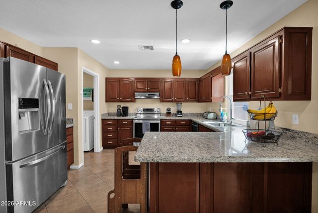 9040 N 14TH Place, Phoenix, AZ 85020