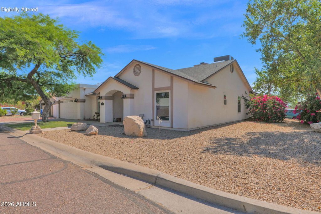 9040 N 14TH Place, Phoenix, AZ 85020 — photo 3