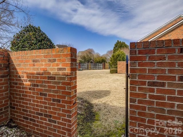 606 Crosswater Lane, Fort Mill, SC 29708