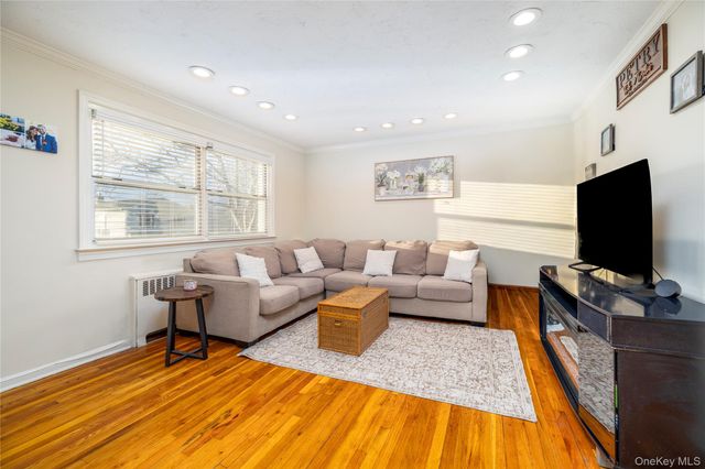 81-41 268 Street 293 B, New Hyde Park, NY 11004