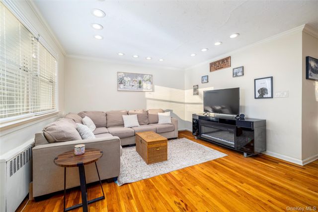 81-41 268 Street 293 B, New Hyde Park, NY 11004