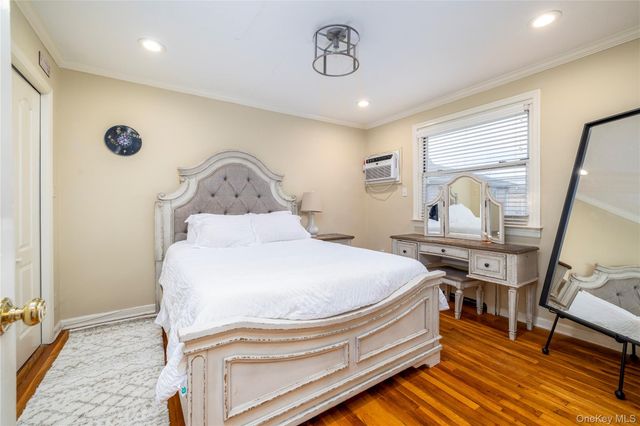 81-41 268 Street 293 B, New Hyde Park, NY 11004