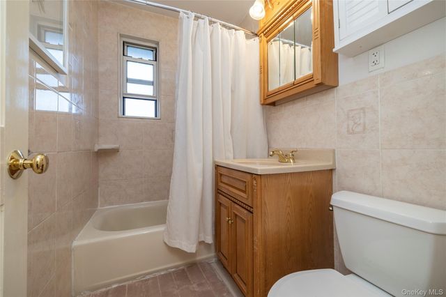 81-41 268 Street 293 B, New Hyde Park, NY 11004