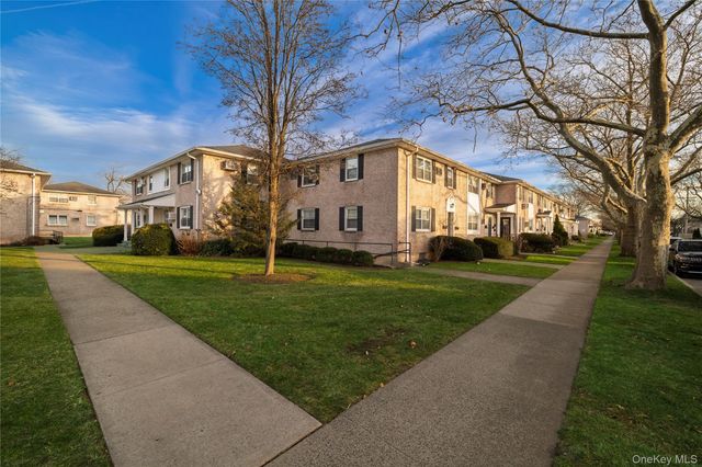 81-41 268 Street 293 B, New Hyde Park, NY 11004