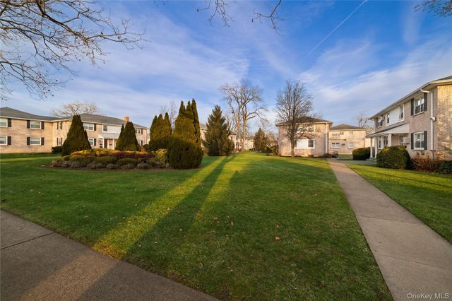 81-41 268 Street 293 B, New Hyde Park, NY 11004