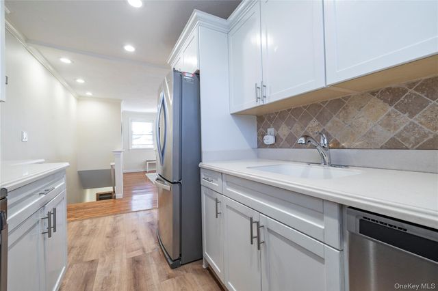 81-41 268 Street 293 B, New Hyde Park, NY 11004