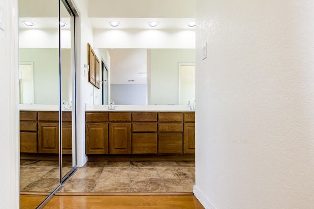 11508 ISLE ROYALE Road SE, Albuquerque, NM 87123