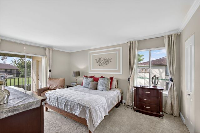 6485 Chasewood Drive G, Jupiter, FL 33458