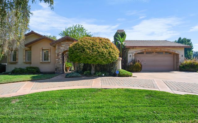 2418 S Stover Street, Visalia, CA 93292
