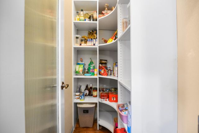 2418 S Stover Street, Visalia, CA 93292