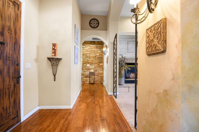 2418 S Stover Street, Visalia, CA 93292