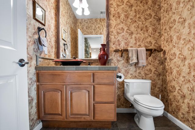 2418 S Stover Street, Visalia, CA 93292