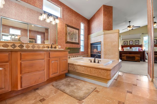 2418 S Stover Street, Visalia, CA 93292