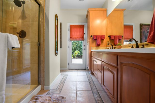 2418 S Stover Street, Visalia, CA 93292