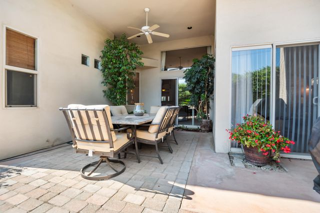 2418 S Stover Street, Visalia, CA 93292