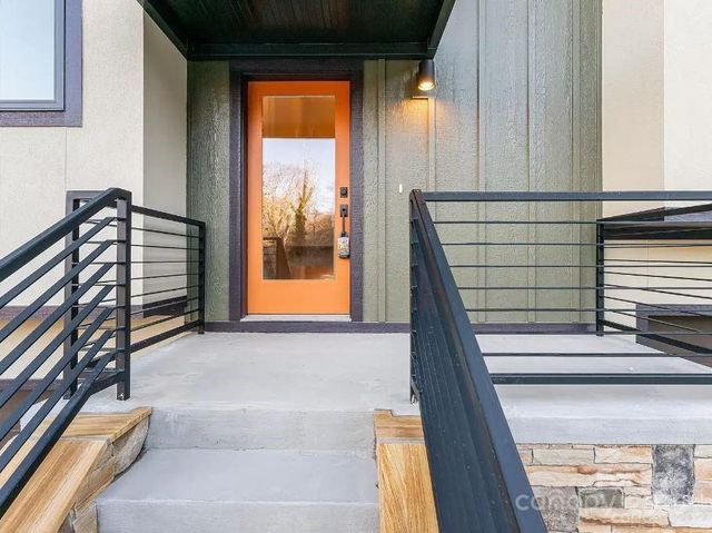 17 Macallan Lane, Asheville, NC 28805