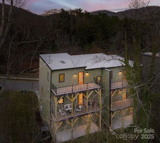 17 Macallan Lane, Asheville, NC 28805