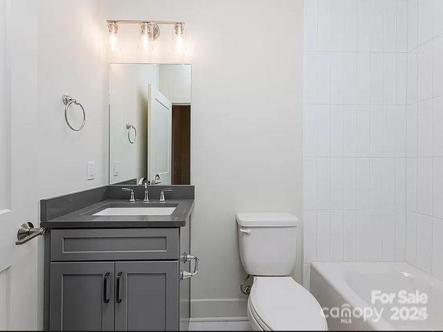 17 Macallan Lane, Asheville, NC 28805