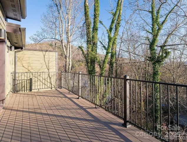 17 Macallan Lane, Asheville, NC 28805