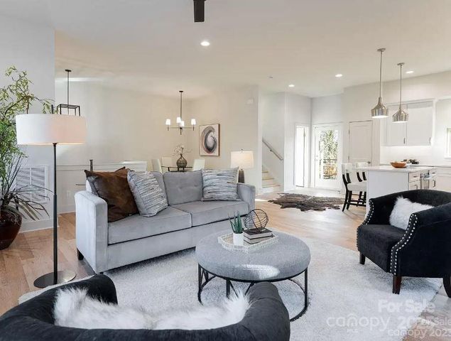 17 Macallan Lane, Asheville, NC 28805