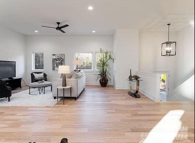 17 Macallan Lane, Asheville, NC 28805